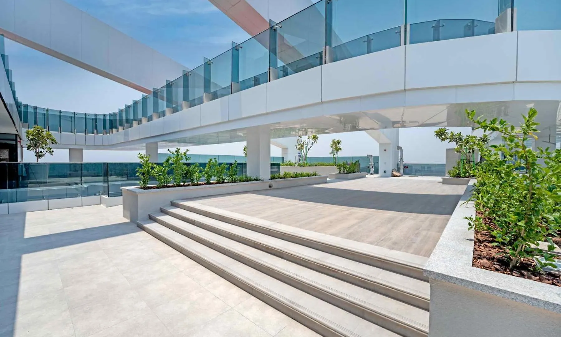 Sea View Apartment Located On The 39Th Floor With Rooftop Pool Close To World Trade Centre Dubai