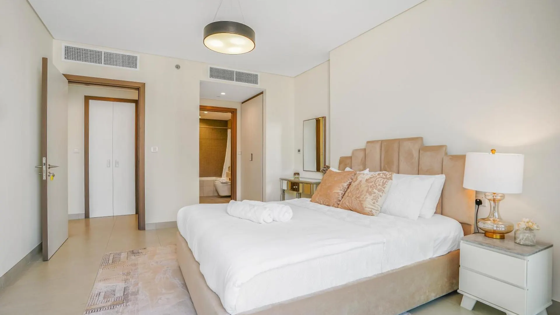 Sea View Apartment Located On The 39Th Floor With Rooftop Pool Close To World Trade Centre Dubai United Arab Emirates